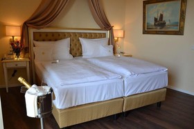Hotel Burg Staufenberg