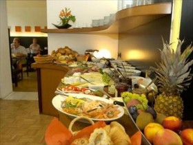 WHLIVING Apartments & Studios