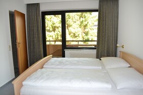 Forest Apartments & Rooms