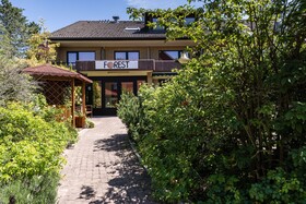 Forest Apartments & Rooms