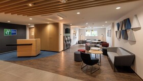 Holiday Inn Express Hamburg South A7 AS42, an IHG Hotel