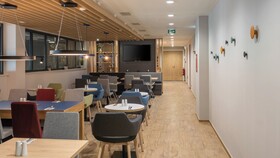 Holiday Inn Express Hamburg South A7 AS42, an IHG Hotel