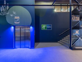 Holiday Inn Express Hamburg South A7 AS42, an IHG Hotel