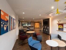 Holiday Inn Express Hamburg South A7 AS42, an IHG Hotel