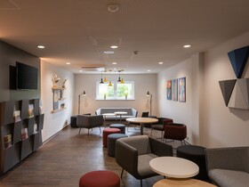 Holiday Inn Express Hamburg South A7 AS42, an IHG Hotel