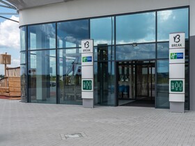 Holiday Inn Express Hamburg South A7 AS42, an IHG Hotel