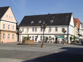 Am Schlosstor