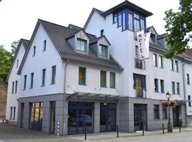 Am Schlosstor