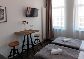 Apartment Lenaustrasse