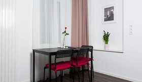 Apartment Lenaustrasse