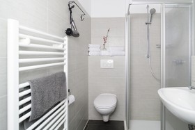 Apartment Lenaustrasse