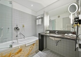 DoubleTree by Hilton Hannover Schweizerhof
