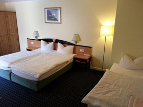 Hotel Flora