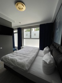 IQ Hotel