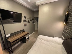 IQ Hotel