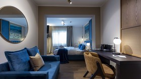 Delphi Hotel & Restaurant