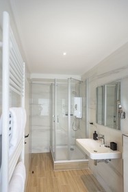 Delphi Hotel & Restaurant