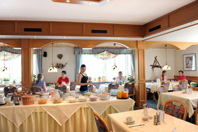Winzerhotel zum Moselstrand