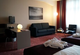 Premier Inn Köln City Mediapark