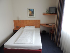 Airport BusinessHotel Köln