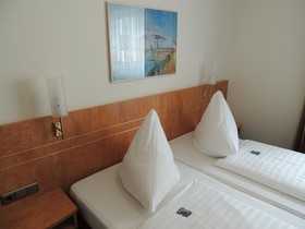 Airport BusinessHotel Köln