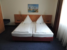Airport BusinessHotel Köln