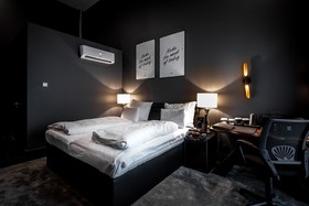 Black Hotels