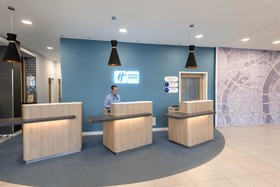 Premier Inn Köln City Süd Hotel