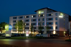 Holiday Inn Express Köln - Mühlheim