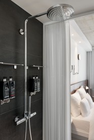Ruby Ella Hotel & Bar
