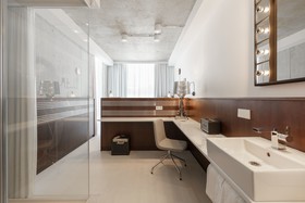 Ruby Ella Hotel & Bar