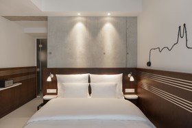 Ruby Ella Hotel & Bar
