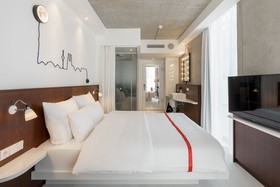 Ruby Ella Hotel & Bar