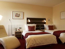 UHU Hotel Garni