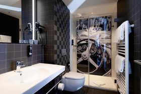 V8 Hotel Köln