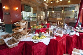 Xll Apostel Albergo