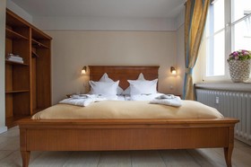Xll Apostel Albergo