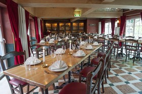 Xll Apostel Albergo