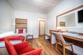 Hotel Senator