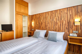 Home Hotel