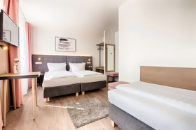 Home Hotel