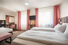 Home Hotel