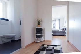 Deluxe Downtown Apartment