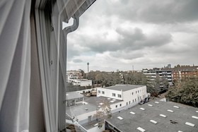 Deluxe Downtown Apartment