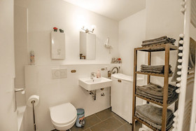 Deluxe Downtown Apartment
