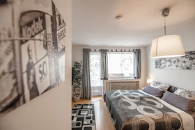 Deluxe Downtown Apartment