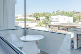 Deluxe Downtown Apartment