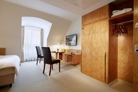 Lindner Hotel Airport