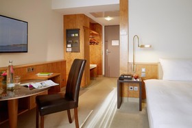 Lindner Hotel Airport