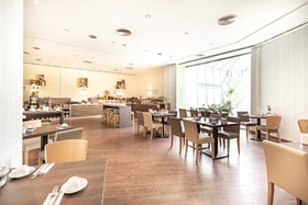 Garner Hotel Düsseldorf - Main Station